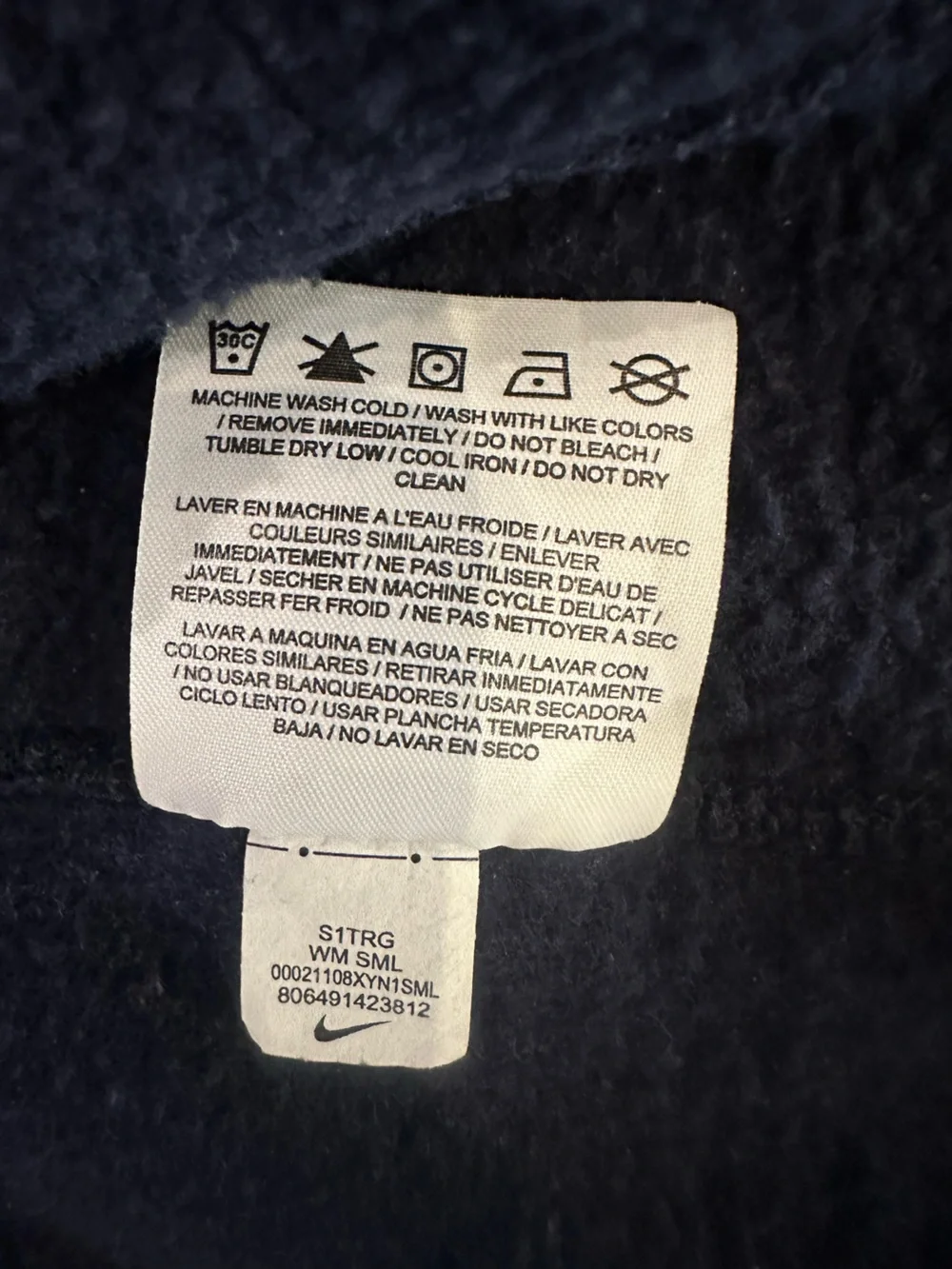 Nike women's Navy Yankees Full-Zip Hoodie size S